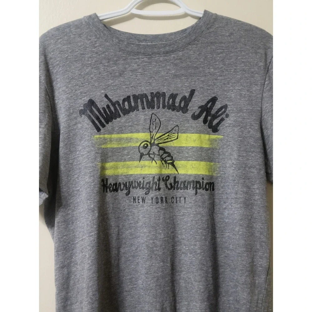 Under Armour Muhammad Ali Cotton T-Shirt Boxing Roots of Fight mens Small‎ tee